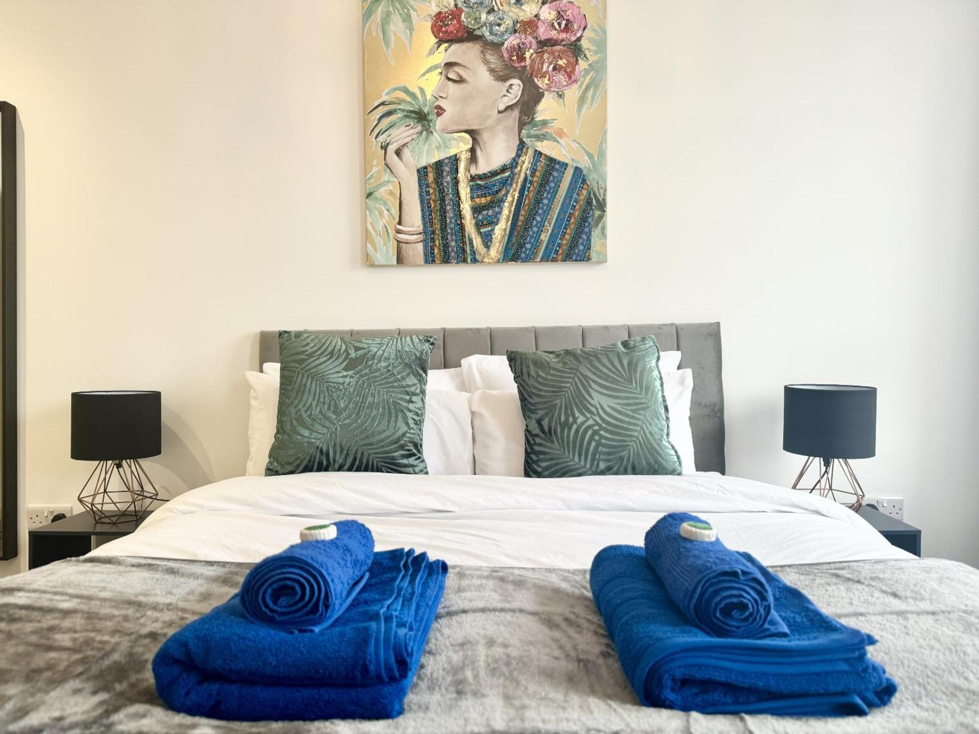 הרוגייט The Crown View - Luxury Apartment - Free Parking Nearby מראה חיצוני תמונה